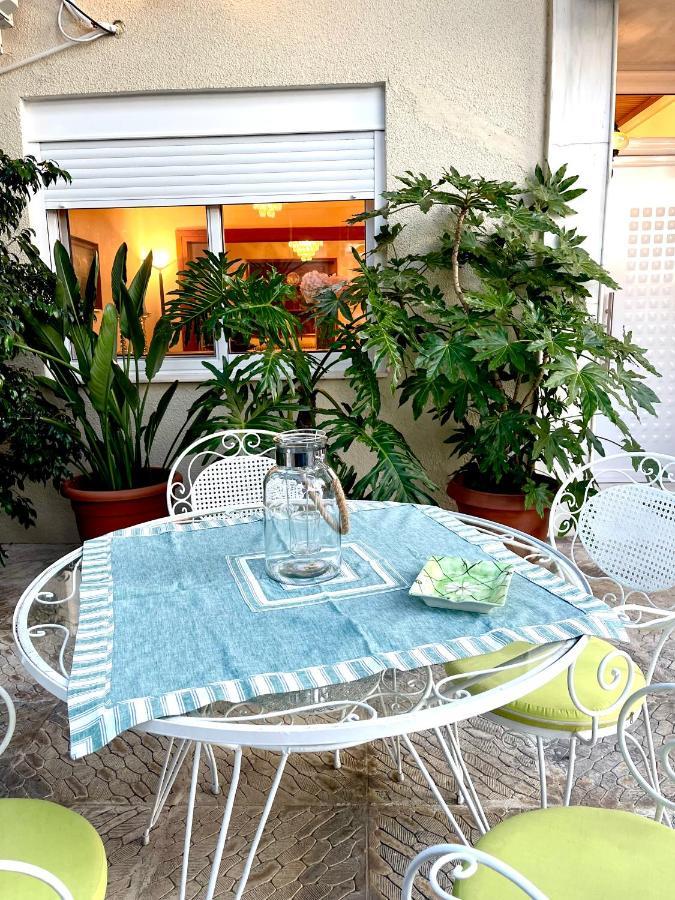 Emerald Luxury Apartments - Ath Airport Szpáta Kültér fotó